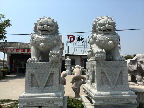 石雕狮子的文化象征与艺术内涵